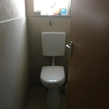 בית אירוח Secondhelp