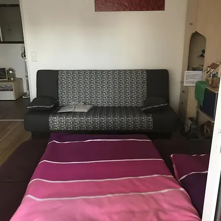 Secondhelp בית אירוח